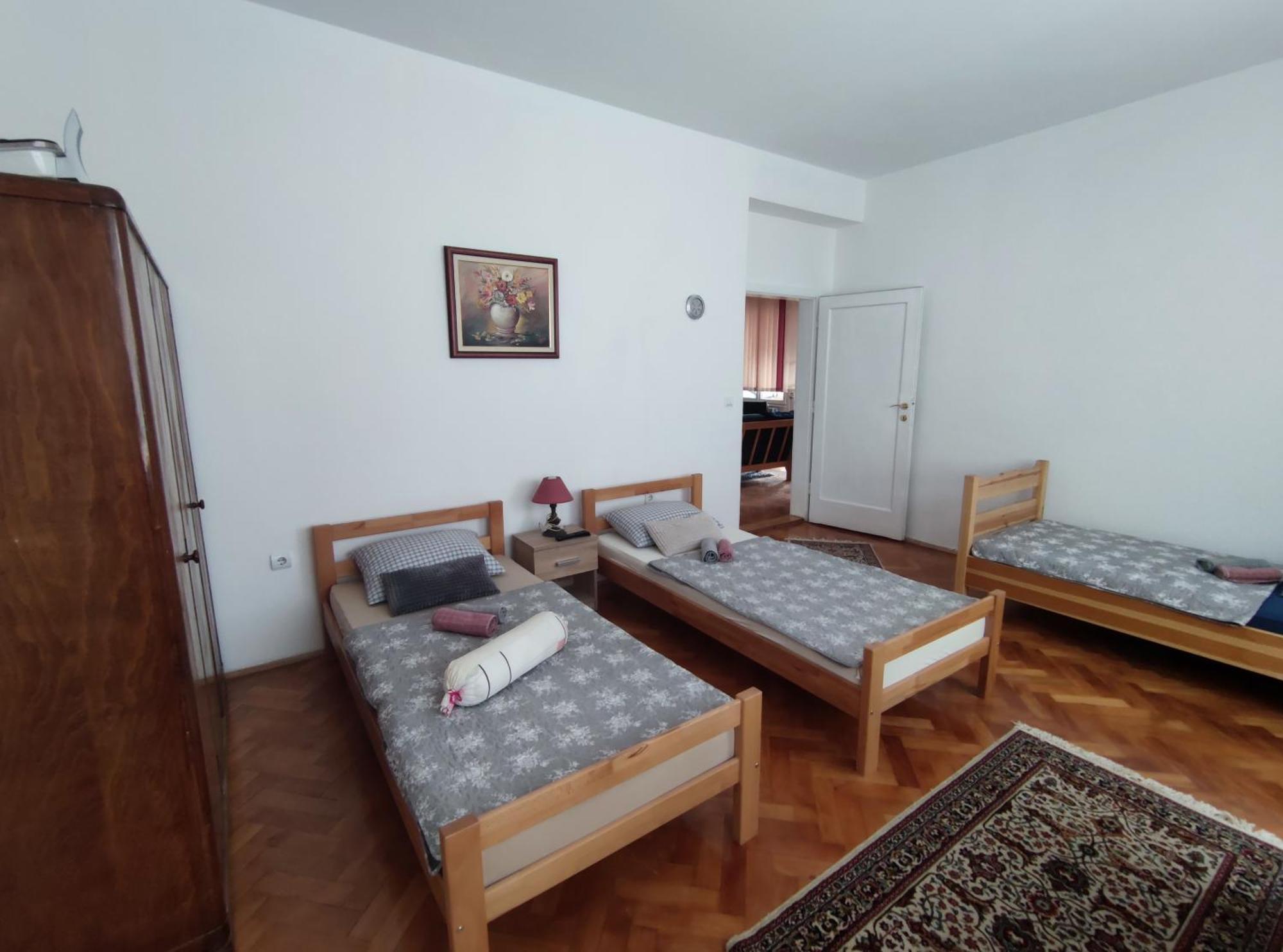 Trosoban Stan U Zenici Apartment Zenica Bagian luar foto