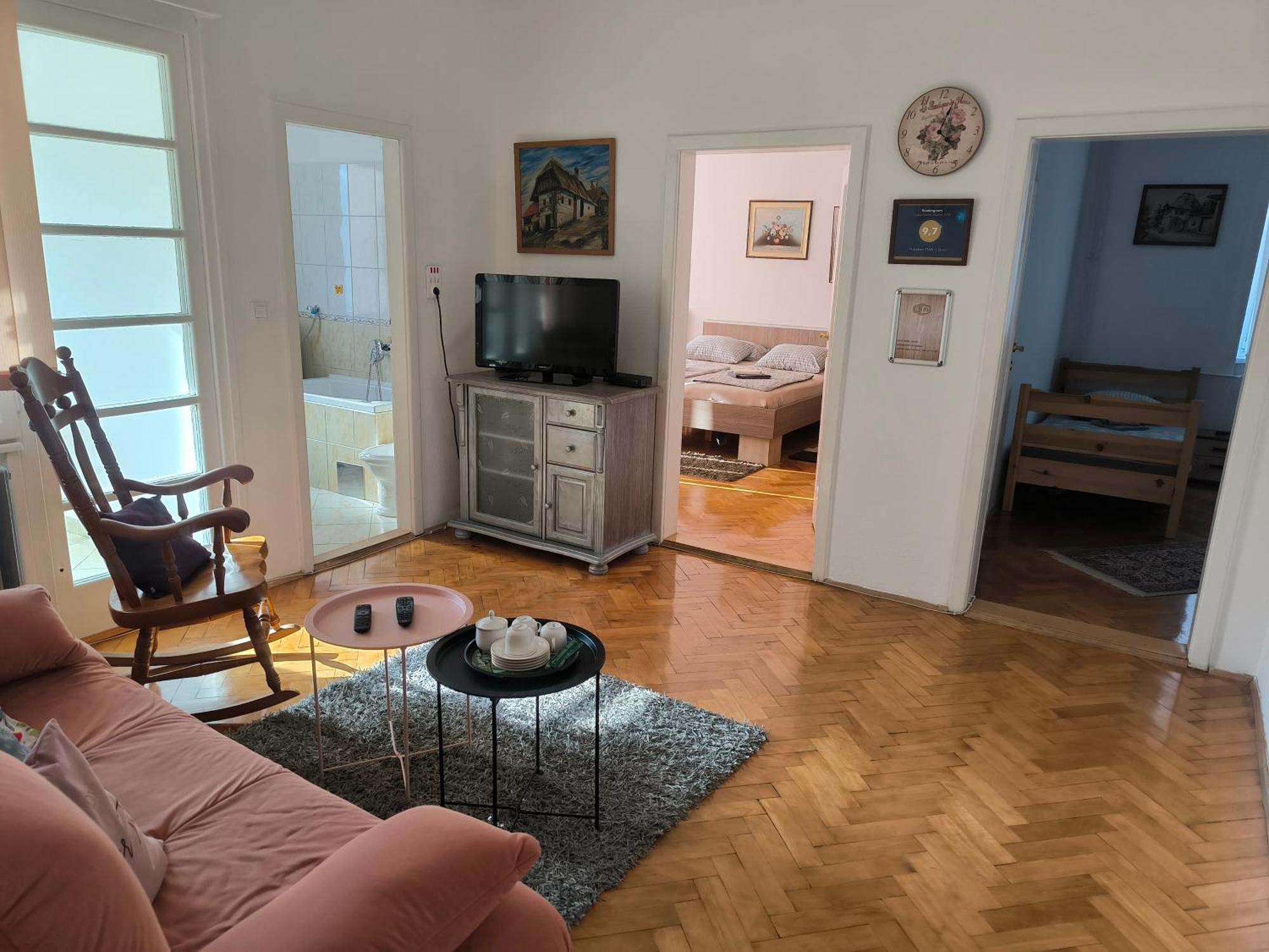 Trosoban Stan U Zenici Apartment Zenica Bagian luar foto