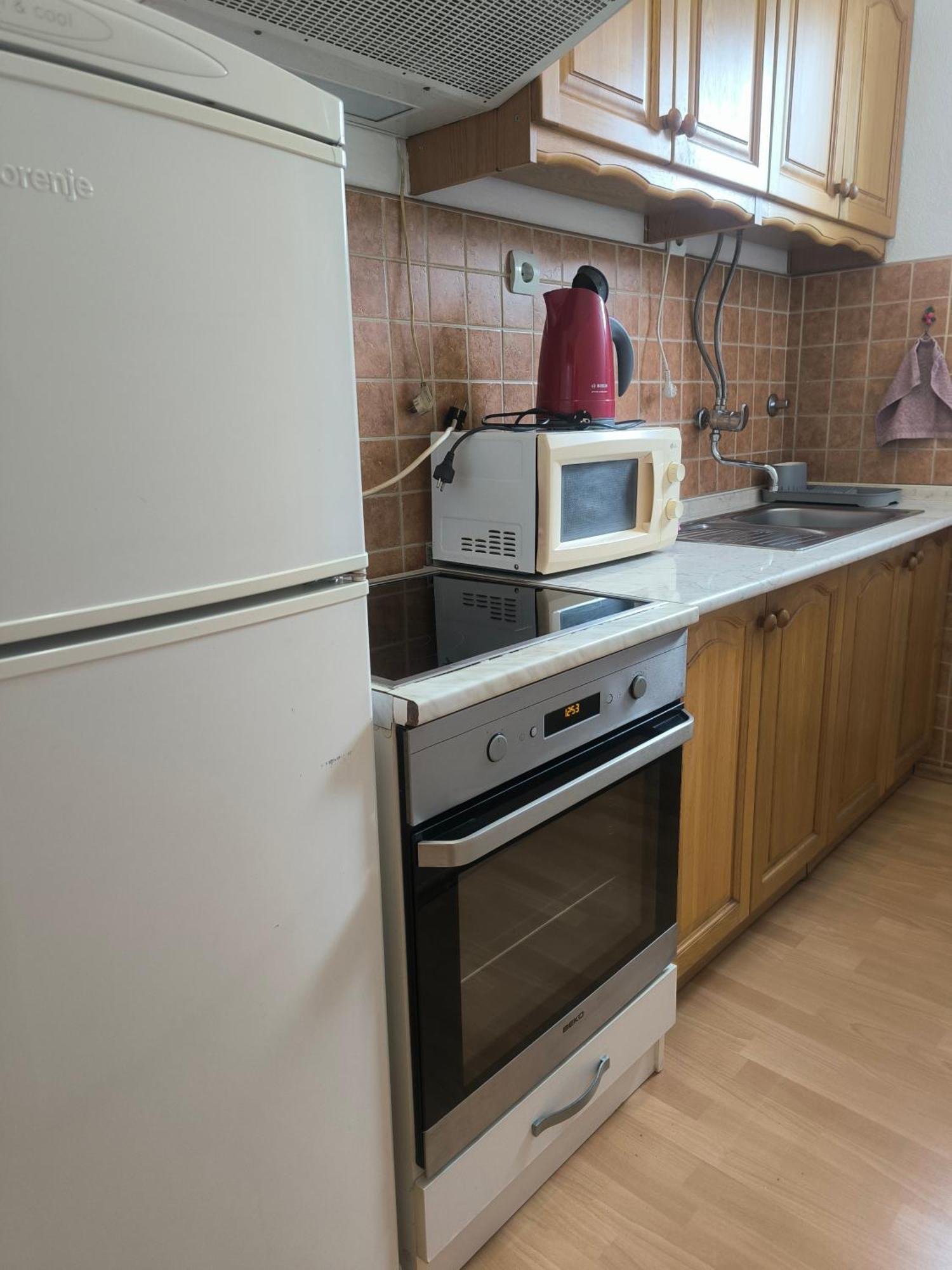 Trosoban Stan U Zenici Apartment Zenica Bagian luar foto