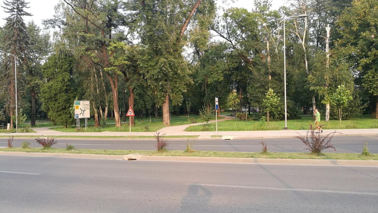 Trosoban Stan U Zenici Apartment Zenica Bagian luar foto
