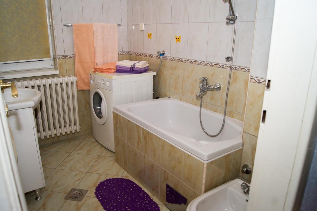 Trosoban Stan U Zenici Apartment Zenica Bagian luar foto