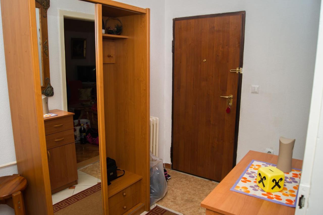 Trosoban Stan U Zenici Apartment Zenica Bagian luar foto
